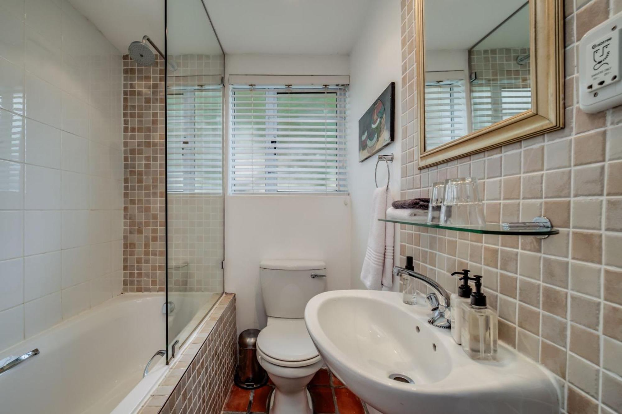 Camps Bay Terrace Palm Suite Cape Town Bagian luar foto